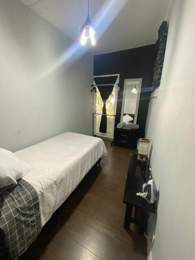 Hostal Letys Place Emilio Мехіко Екстер'єр фото