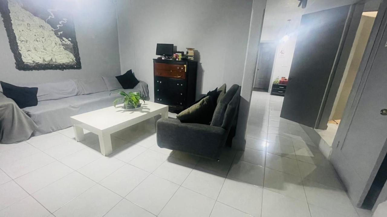 Hostal Letys Place Emilio Мехіко Екстер'єр фото