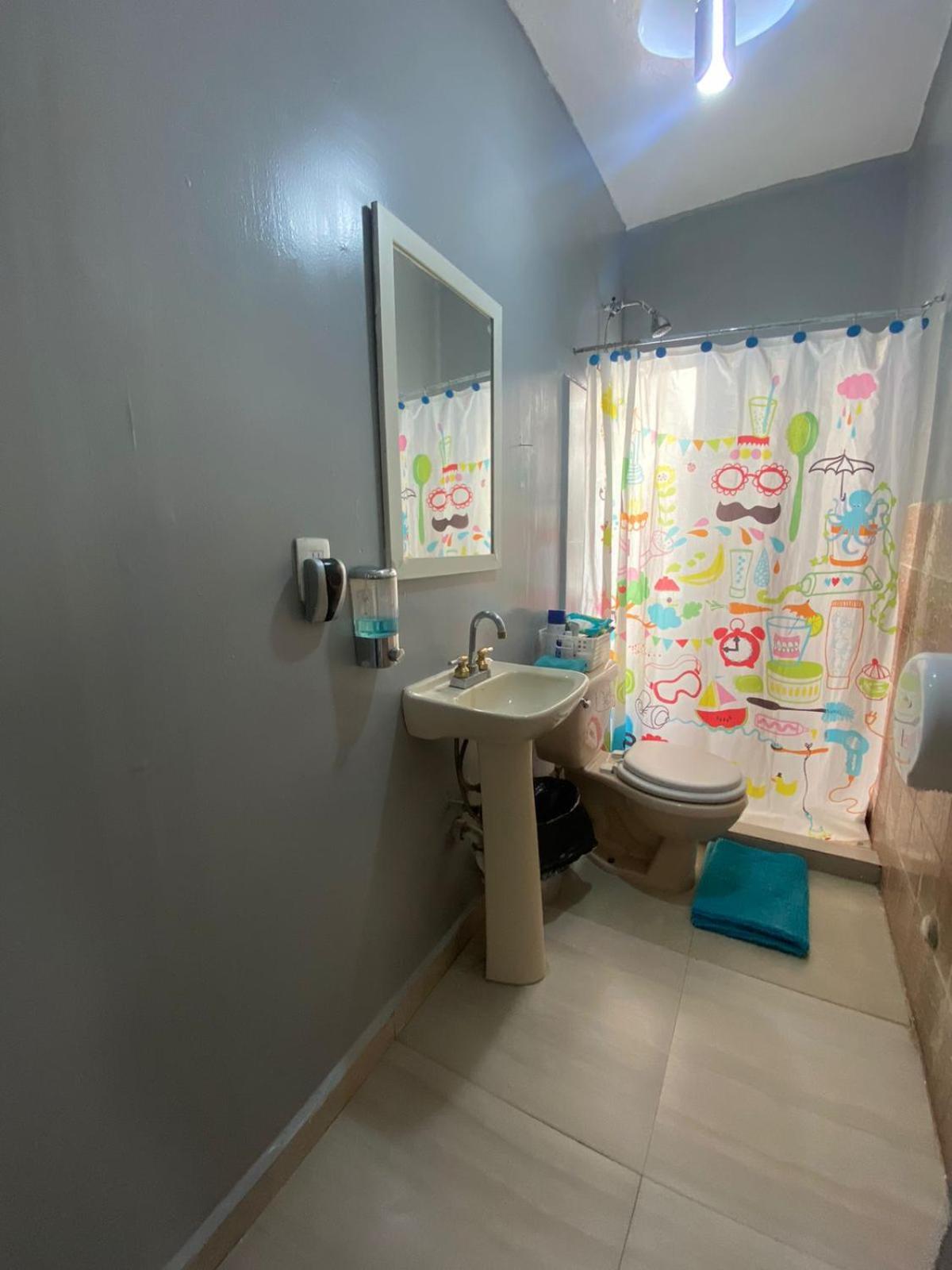 Hostal Letys Place Emilio Мехіко Екстер'єр фото